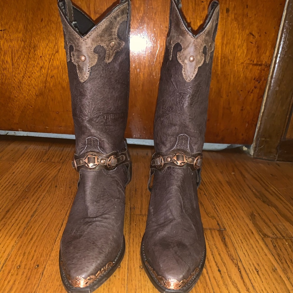 Brown cowboy boots with rose gold accents